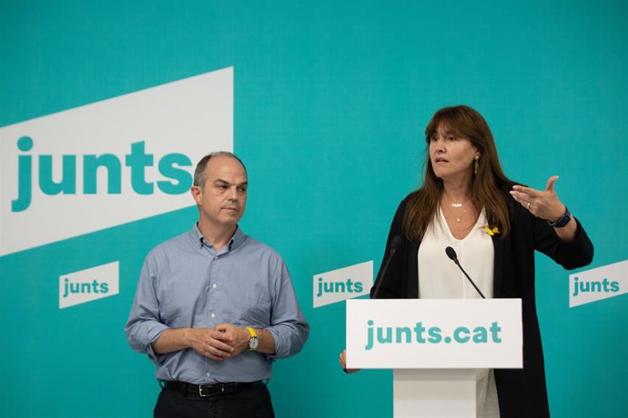 La presidenta de Junts i del Parlament, Laura Borrs, i el secretari general del partit, Jordi Turull