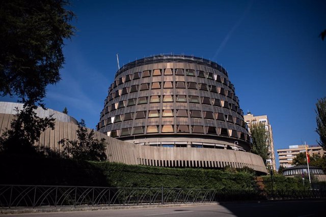 Archivo - Fachada del Tribunal Constitucional, en Madrid.