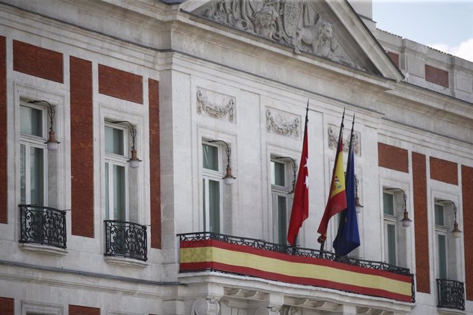 Archivo - Balcón en la fachada de la Real Casa de Correos de Madrid, edificio situado en la parte meridional de la Puerta del Sol de Madrid, cuya construcción data de finales de la segunda mitad del siglo XVIII,