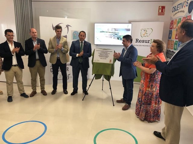 Inauguración de la planta de reciclaje.