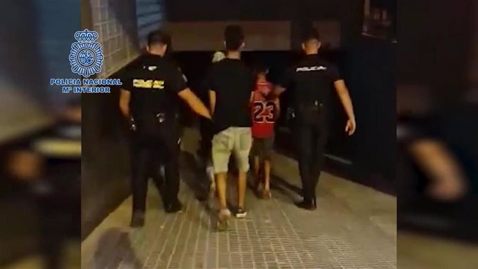 Imagen de tres de los detenidos