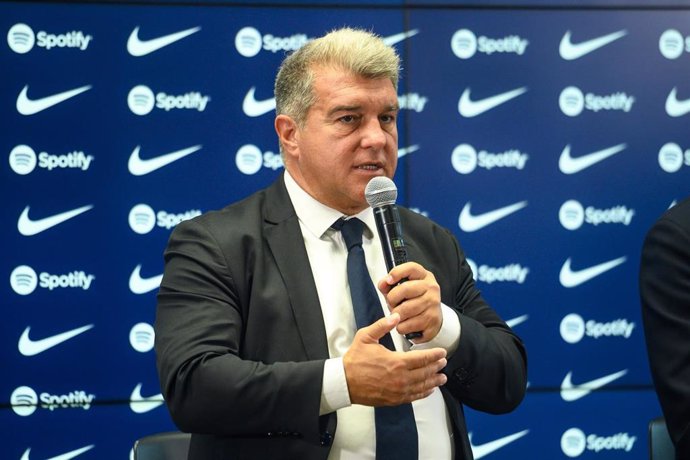 06 July 2022, Spain, Barcelona: Joan Laporta, president of FC Barcelona, speaks during the presentation of Ivorian midfielder Franck Kessie. Photo: Gerard Franco/DAX via ZUMA Press Wire/dpa