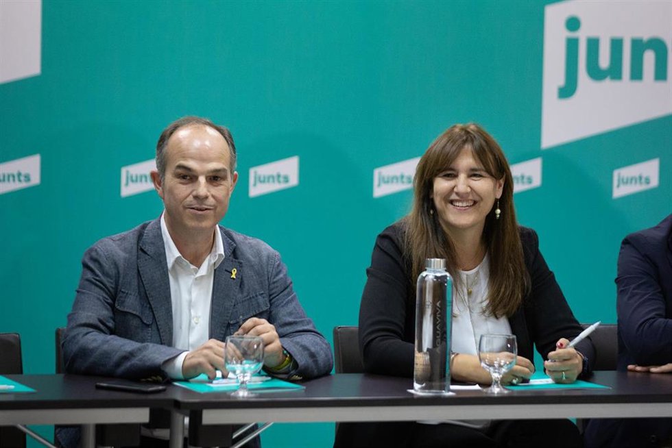 Archivo - La líder de Junts y presidenta del Parlament, Laura Borrs, y el nuevo secretario general de Junts, Jordi Turull, en una foto de archivo