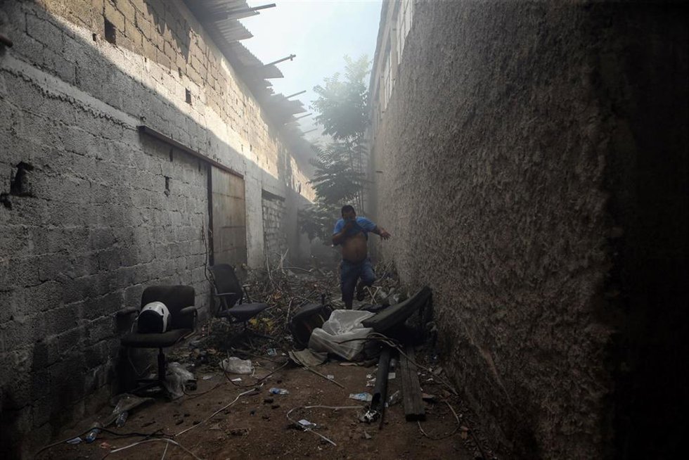 Imagen de archivo de un incendio en el campo de refugiados de Eleonas 