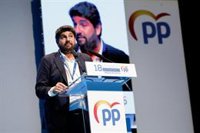 López Miras busca con su candidatura poder cumplir el programa político del PP "sin imposiciones de nadie"