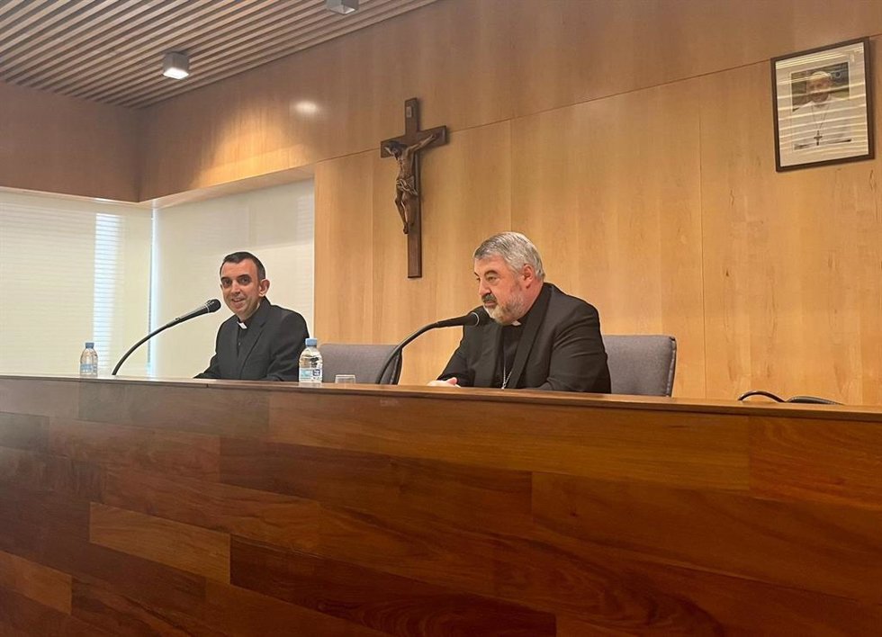 Ernesto Brotons, obispo electo de Plasencia, y Carlos Escribano, arzobispo de Zaragoza