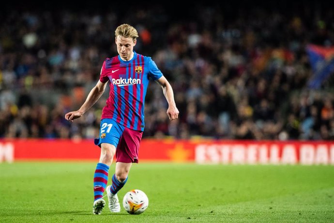 Archivo - El neerlandés Frenkie de Jong durante un partido con el FC Barcelona en la temporada 2021-2022.