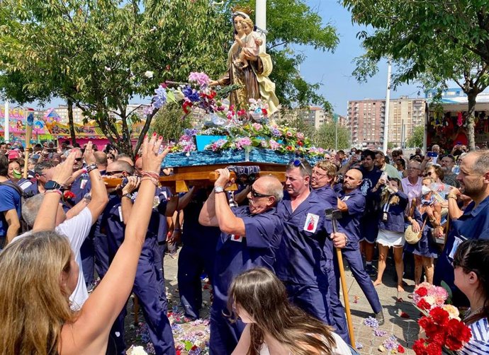 Procesión de la Virgen del Carmen en el Barrio Pesquero