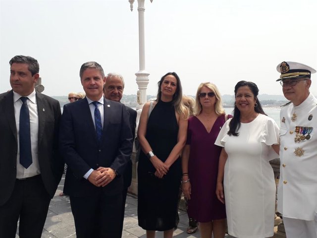 La consejera de Presidencia, Rita Camblor, asiste a los actos conmemorativos de la festividad de Nuestra Señora del Carmen, patrona de la Armada, organizados por la Comandancia Naval de Gijón.