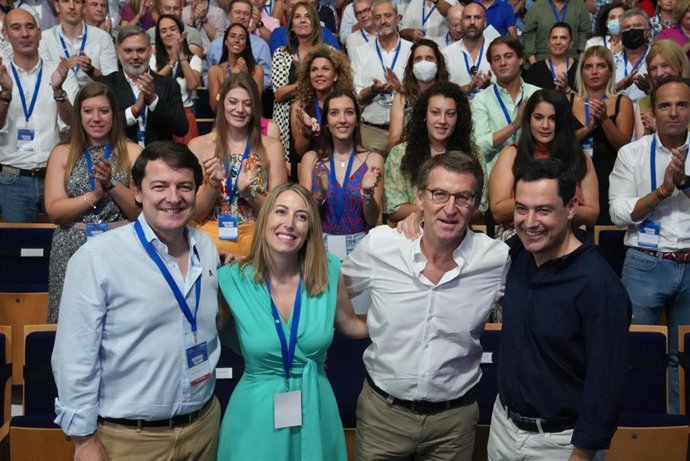 Mañueco (i), Guardiola, Feijóo y Moreno.