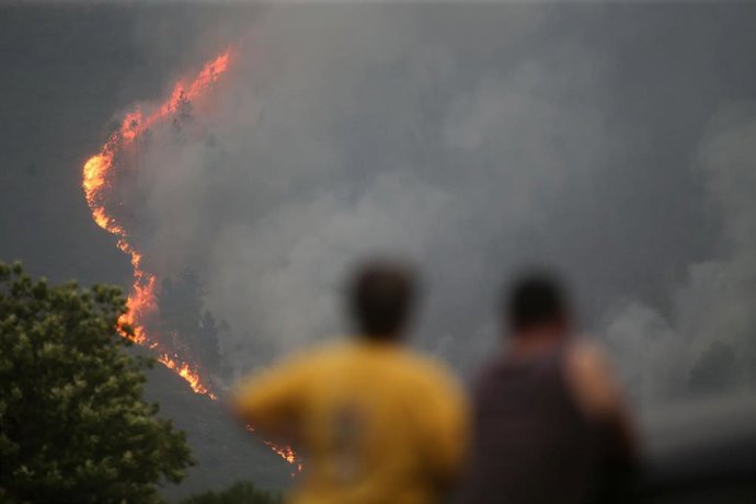 Uno de los incendios registrados en Quiroga (Lugo).