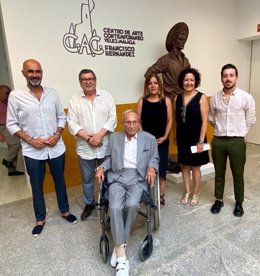Inauguración de la exposición del escultor Jaime Pimentel en el CAC de Vélez-Málaga