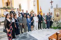 El alcalde de Almería asiste a la misa en honor a la Virgen del Carmen y celebra la vuelta de la procesión tras dos años