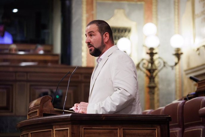 El diputado de Unidas Podemos-En Comú Podem-Galicia en Común, Ismael Cortés, interviene en una sesión plenaria, en el Congreso de los Diputados, a 23 de junio de 2022, en Madrid (España).