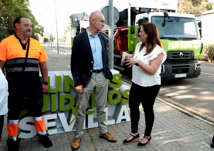 [Sevilla] Nota De Prensa Y Fotografías. Lipasam