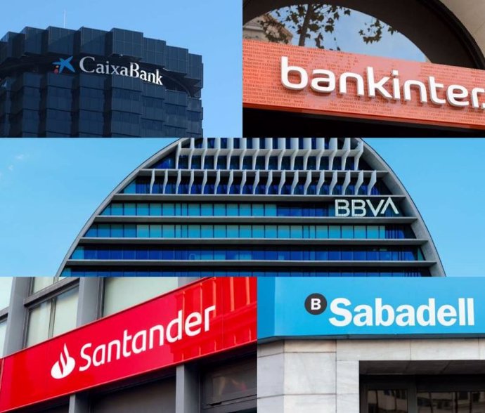 Archivo - Logos de CaixaBank, Bankinter, BBVA, Santander y Sabadell