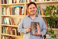 Un investigador de la UMA aborda en una publicación los límites del humor en la España contemporánea