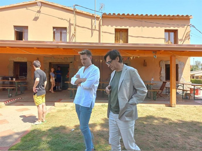 El líder del PSC, Salvador Illa, tras clausurar la escuela de formación de la JSC en Sant Dalmai (Girona),