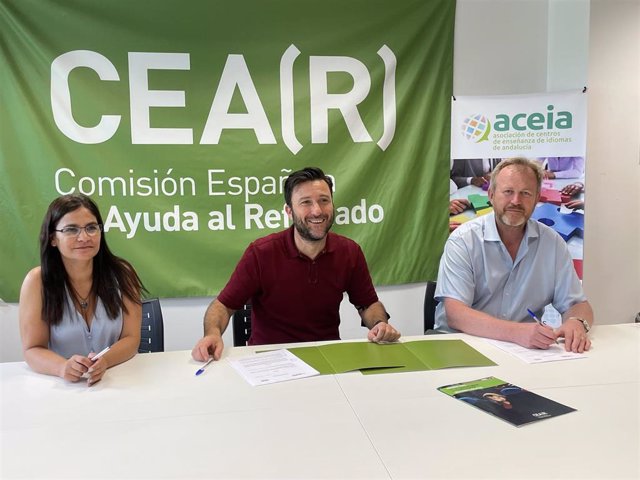 Las Escuelas de Idiomas Aceia y CEAR desarrollarán un programa lingüístico para la inserción de refugiados en Andalucía.