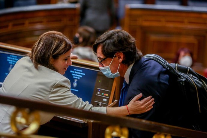 Archivo - La sots-secretria general del PSOE, Adriana Lastra, i el primer secretari del PSC, Salvador Illa, al Congrés dels Diputats