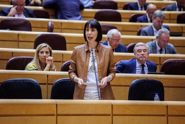 La ministra de Ciencia e Innovación, Diana Morant, interviene durante una sesión plenaria, en el Senado, a 21 de junio de 2022, en Madrid (España). 