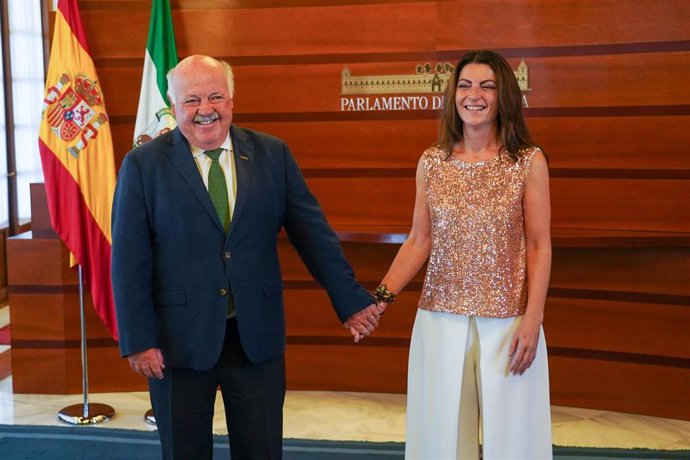 El presidente del Parlamento andaluz, Jesús Aguirre, recibe El presidente del Parlamento andaluz, Jesús Aguirre,  a la portavoz del grupo parlamentario Vox, Macarena Olona, previa a proponer un candidato a la sesión de investidura del presidente de la J