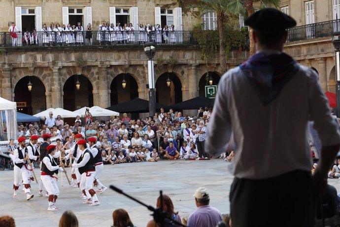 Bilbao ofrecerá más de un centenar de citas con la cultura y el deporte rural vasco durante Aste Nagusia