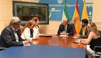 Landaluce "tiende la mano" al nuevo equipo de Evos para "generar empleo" en Algeciras (Cádiz)