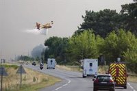Al menos 8.000 personas evacuadas después de que un incendio se aproxime a poblaciones del suroeste de Francia