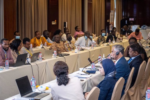 A three-day cross-country seminar hosted in Accra, Ghana on the subject of the Technology-enabled Open Schools for All (TeOSS) project drew to a close on July 7. Following the official launch of the TeOSS project on 25 November 2021, the seminar was co-or