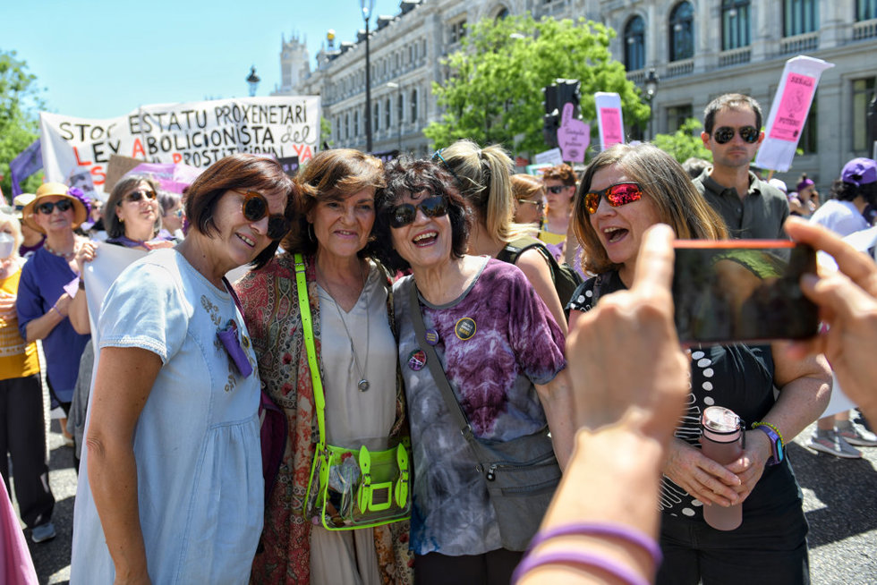 La exvicepresidenta del Gobierno, Carmen Calvo, en una manifestación para reclamar la abolición de la prostitución