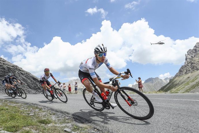 El ciclista esloveno Tadej Pogacar, del UAE Team Emirates, en la etapa del Alpe d'Huez del Tour de Francia de 2022.