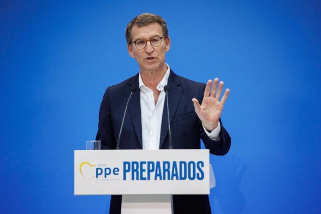 El presidente del PP, Alberto Núñez Feijóo, inaugura el curso ‘Fortalecer Europa con una alternativa para la mayoría’, a 13 de julio de 2022, en San Lorenzo de El Escorial, Madrid (España). 