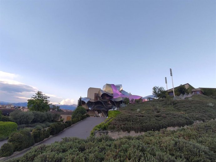 Jornada soleada en Elciego (Álava)