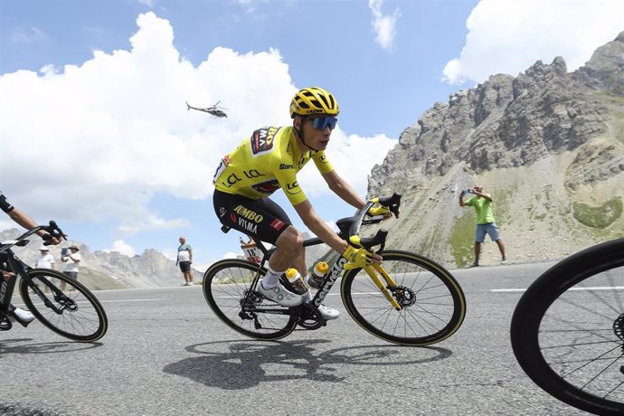 El corredor danés Jonas Vingegaard (Jumbo-Visma), en el Alpe d'Huez durante el Tour de Francia 2022.