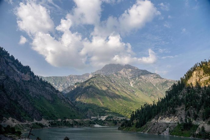 Río Indo a su paso por India