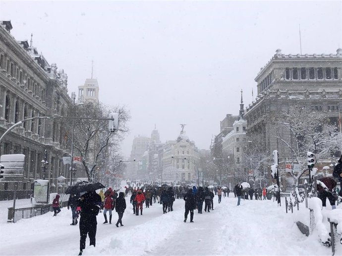Archivo - Imagen de Madrid cubierta de nieve por Filomena
