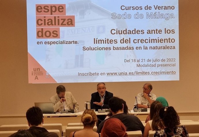 Málaga.- UNIA.- El vicerrector de Formación Permanente y Extensión Universitaria abre el curso de crecimiento en ciudad