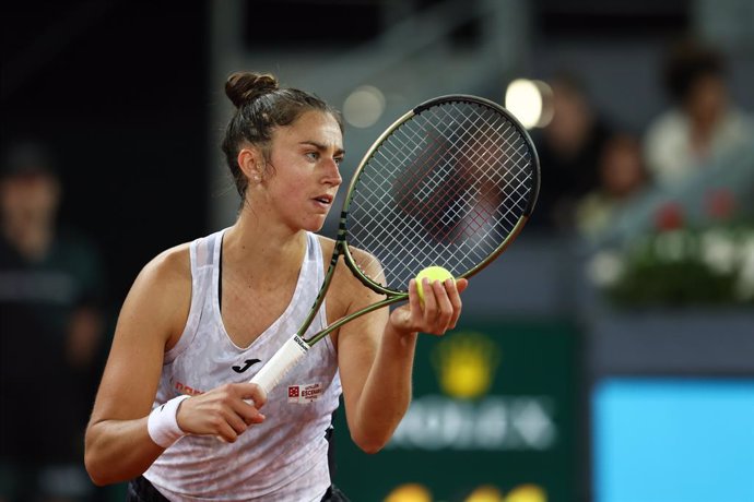 Archivo - Sara Sorribes of Spain in action against Jessica Pegula of United States during the Mutua Madrid Open 2022 celebrated at La Caja Magica on May 04, 2022, in Madrid, Spain.