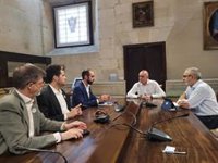Muñoz reivindica con Sevilla Quiere Metro la asignación de fondos europeos y el convenio de la línea 3