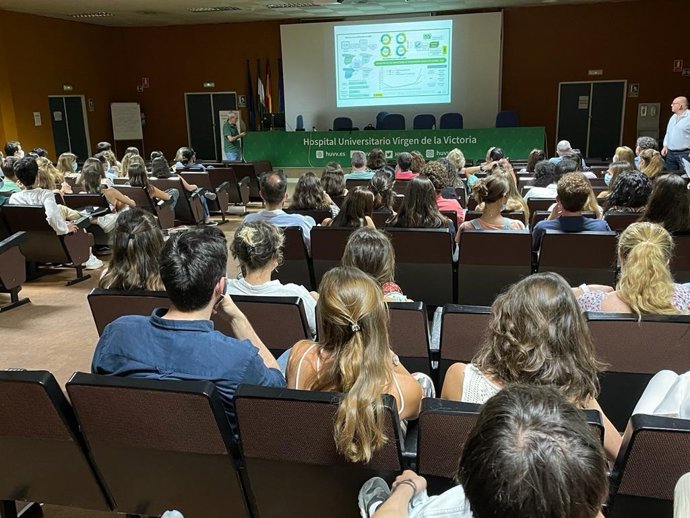 Más de un centenar de médicos actualizan conocimientos en el Hospital Clínico Universitario Virgen de la Victoria para el abordaje de enfermedades de transmisión sexual