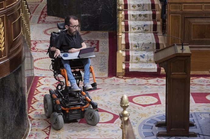 El portavoz de Unidas Podemos en el Congreso, Pablo Echenique, durante la primera jornada de la 26 edición del Debate sobre el Estado de la Nación, en el Congreso de los Diputados, a 12 de julio de 2022, en Madrid (España). 