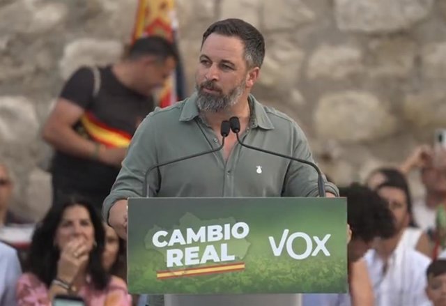 Archivo - El presidente de Vox, Santiago Abascal, en el acto de Lucena.