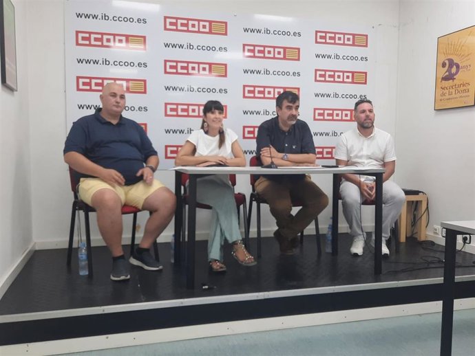 El responsable de la Federación de Sanidad y Sectores Sociosanitarios, Jesús Cabrera, durante la rueda de prensa.