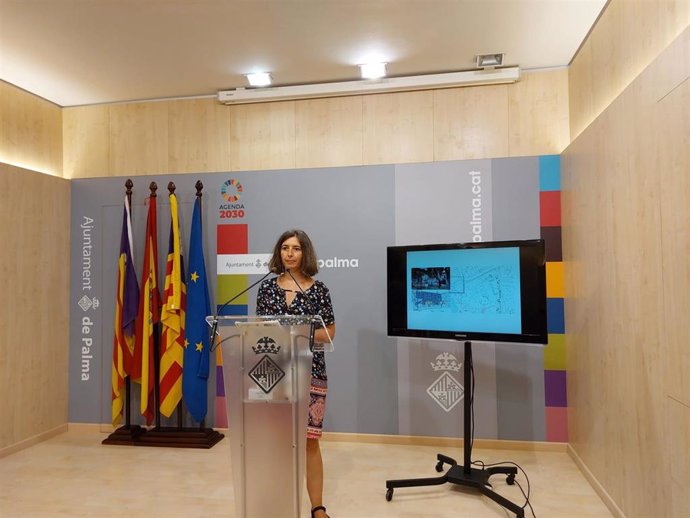 La regidora de Modelo de Ciudad, Vivienda Digna y Sostenibilidad, Neus Truyol, en rueda de prensa.