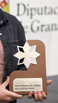 El malagueño Francisco Daniel Medina gana la 37 edición del Premio de Poesía Villa de Peligros (Granada)