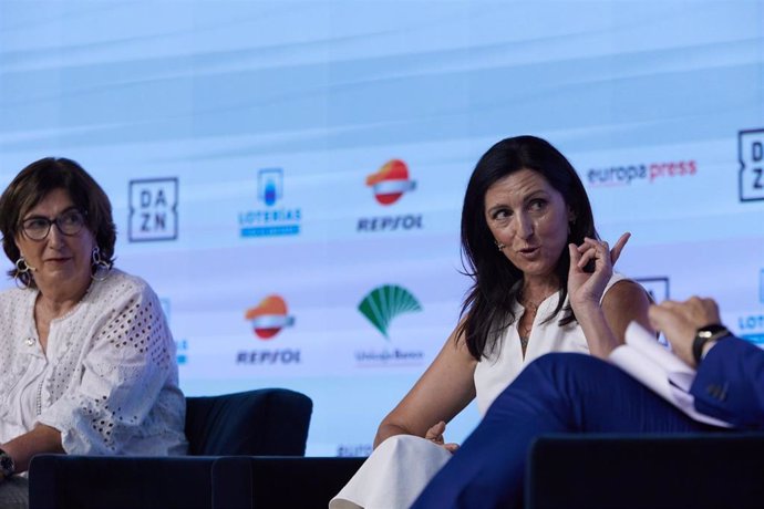 La presidenta de la Federación Española de Remo, Asunción Loriente, durante el Desayuno Deportivo de Europa Press sobre mujeres directivas en el deporte