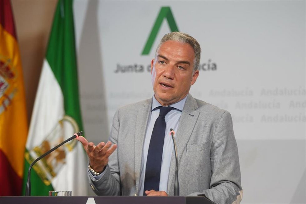 El consejero de la Presidencia, Administración Pública e Interior y portavoz del Gobierno andaluz en funciones, Elías Bendodo, comparece en la rueda de prensa posterior a la reunión del Consejo de Gobierno a 19 de julio del 2022 en Sevilla (Andalucía, E