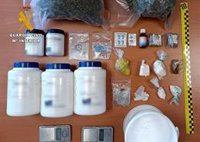 Desmantelado un punto de venta de drogas en Gibaja, con un detenido