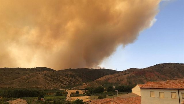 El incendio visto desde Villalengua.